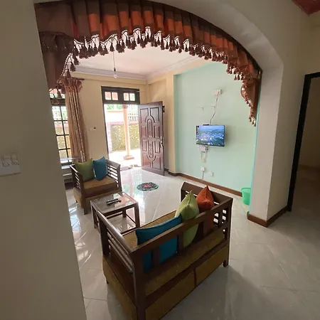 Mist - With Attached Bathrooms Guest house Nuwara Eliya