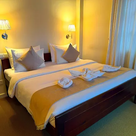 The Tapherini Lodge *