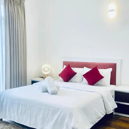 The - Cr7 - Manchester Grand Nuwara Eliya