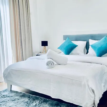The - Cr7 - Manchester Grand Apartment