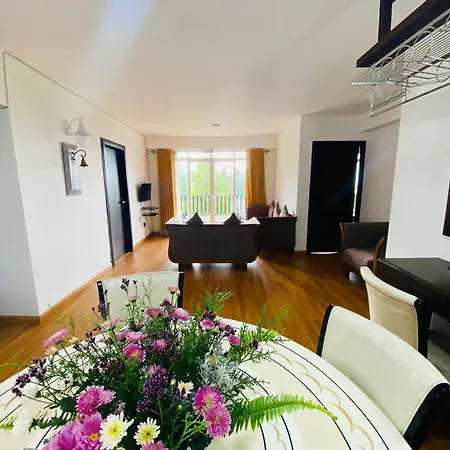 Apartment Nuwaraeliya Penthouse With Pool & Panaromic Views *