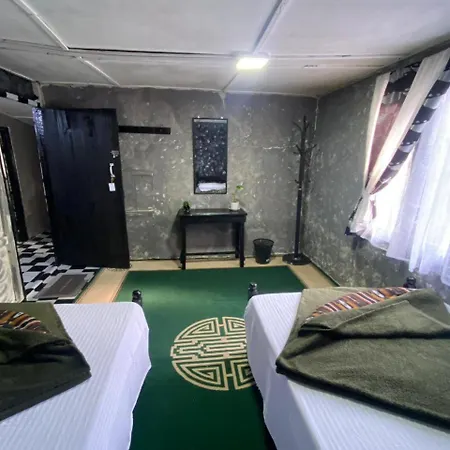 D Hearts , Bed & Breakfast