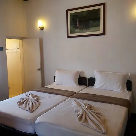 Hill Cliff Banglow Guest house Nuwara Eliya