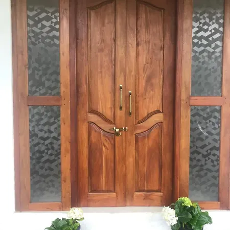 White House Holiday home Nuwara Eliya