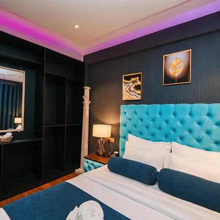 Baron Luxury Boutique Hotel *