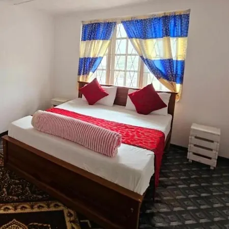 Hostel Chez Rooftop Nuwara Eliya