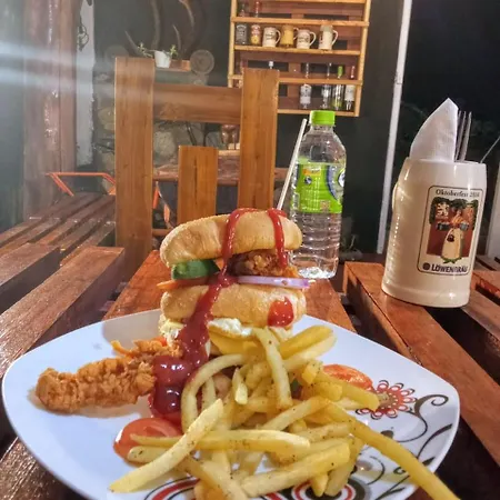 Guest house The Paulwood Caban & Cafe Timeless Brew *