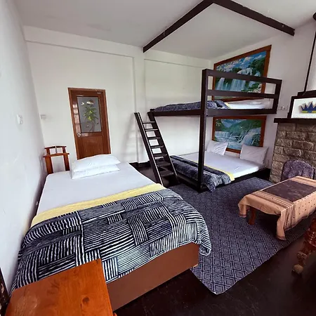 Shiny Cot Full Villa Nuwara Eliya