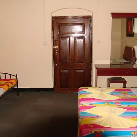 Sriya Paya Bed & Breakfast *