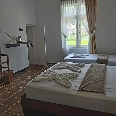 Guest house Hill Cliff Banglow *