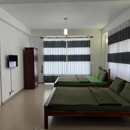 Crimple Hotel *