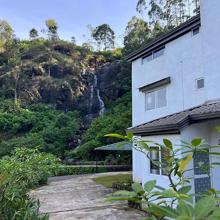 Hotel Crimple Nuwara Eliya