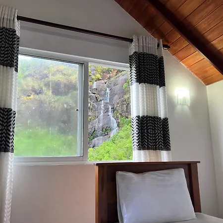 Crimple Hotel *