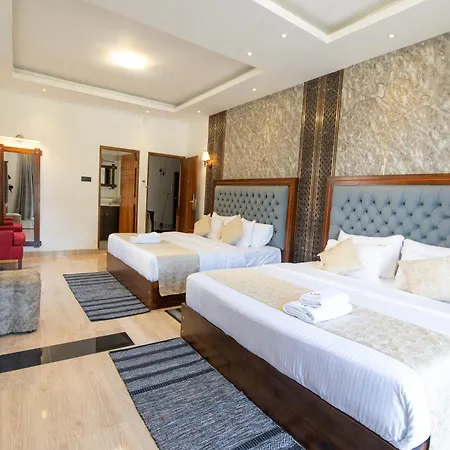 Hotel Twin Red - Luxury With Mountain View Nuwara Eliya