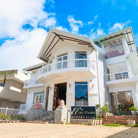 Twin Red - Luxury With Mountain View Hotel *