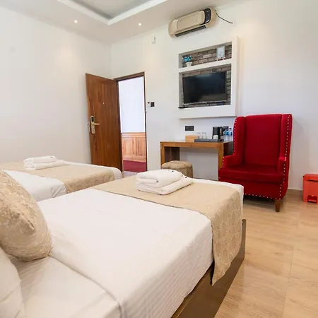 Hotel Twin Red - Luxury With Mountain View *