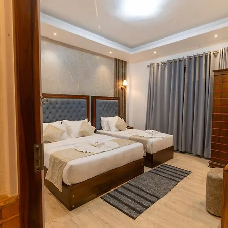 Hotel Twin Red - Luxury With Mountain View Nuwara Eliya