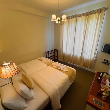 The Tapherini Lodge