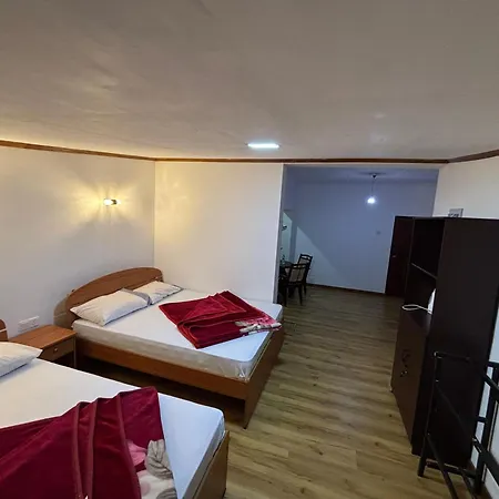Homestay Selis Manor *