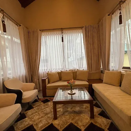Collingwood Queen - Boutique Bed & Breakfast