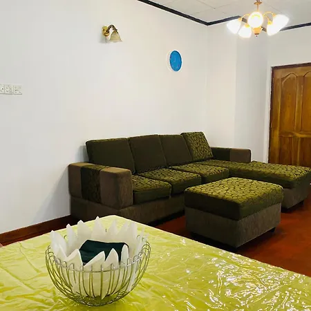 Camellia Hills Holiday home *