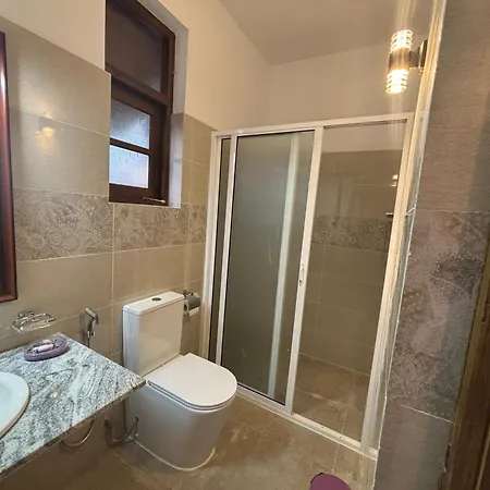 Collingwood Queen - Boutique Bed & Breakfast *