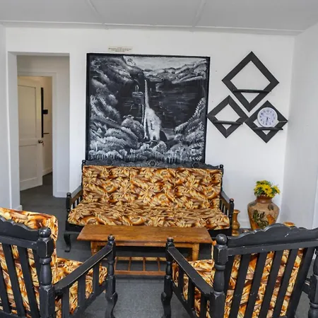 Snowdon Guest house *