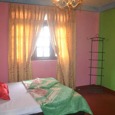 Hillcrest Homestay *