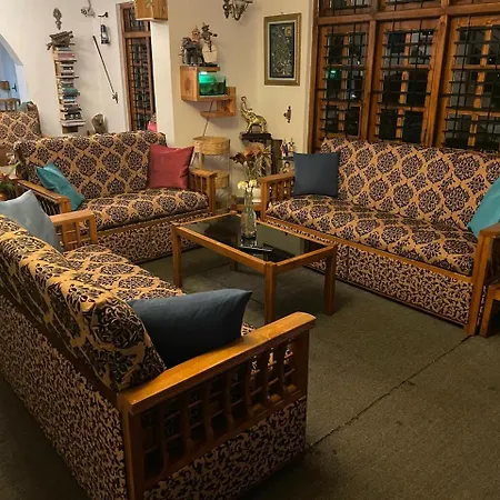 New Royal Mount * Nuwara Eliya