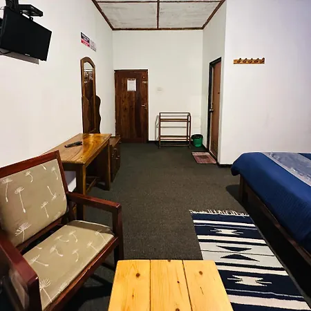 New Royal Mount * Nuwara Eliya