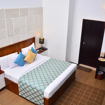 Unique Hotel 3*