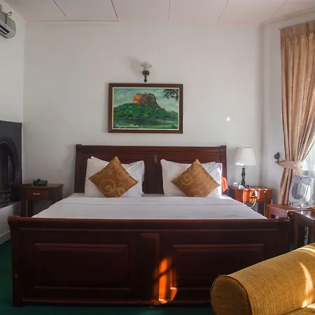 The Rock Hotel 3*