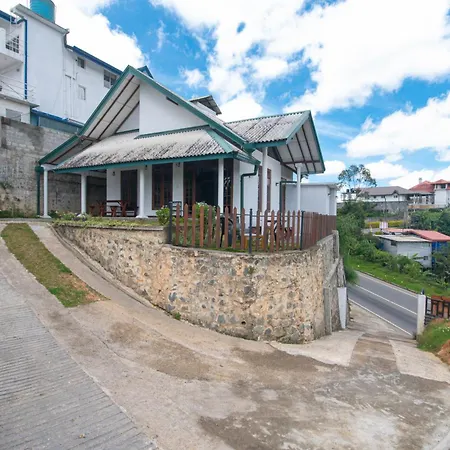 The Peak Nest Guest house Nuwara Eliya