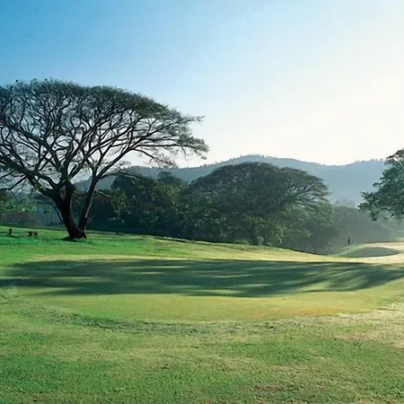 Hotel Golf Club Nuwara Eliya