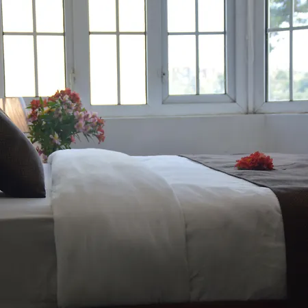 Hotel Royal Hills Nuwara Eliya 3*