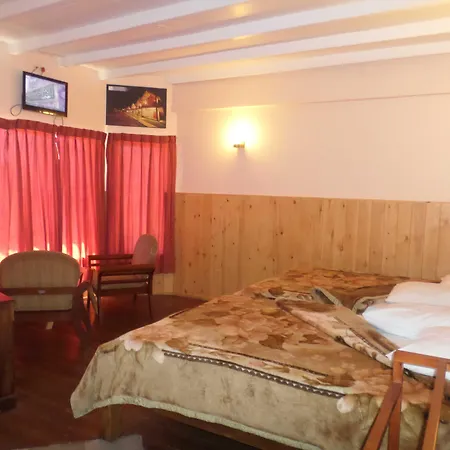 Vista Eden Hill Hotel 3*