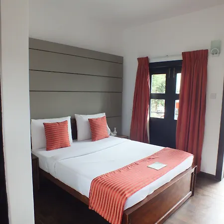 Hotel 42 3*