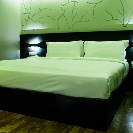 Horton Towers And Hotel Nuwara Eliya