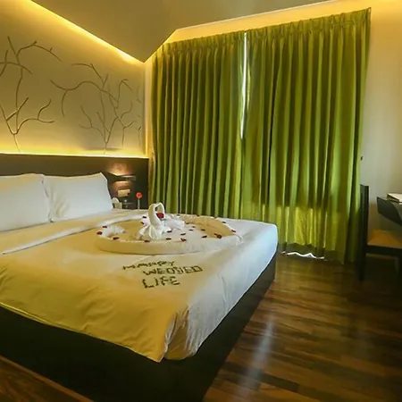 Horton Towers And Hotel Nuwara Eliya