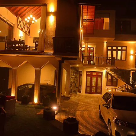 Mount Royal Villa *
