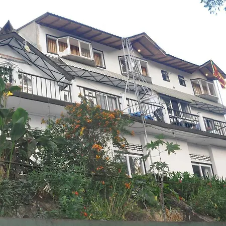 Guest house New Tour *