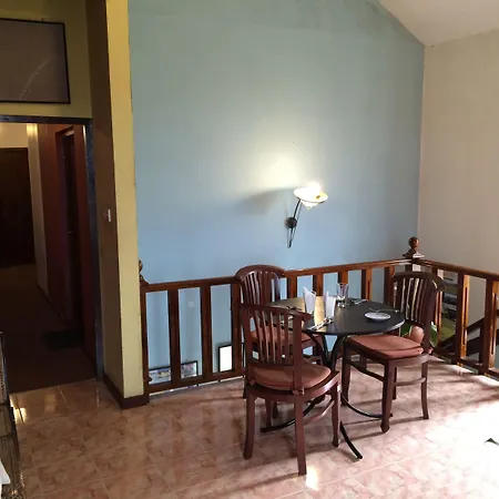 Binota Hotel Nuwara Eliya