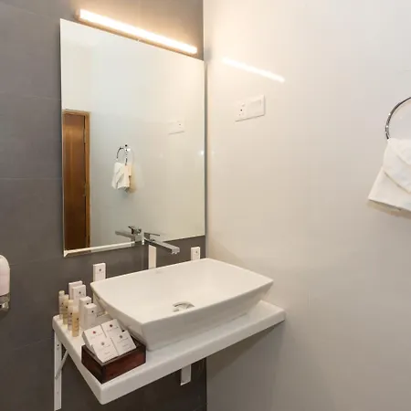 Grand Camellia Hotel