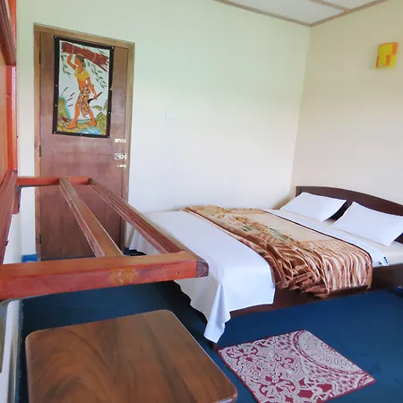 Carnation Rest 4*