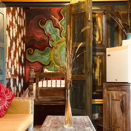 Serendipity Artistic By Heidis Guest house
