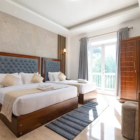 Hotel Twin Red - Luxury With Mountain View