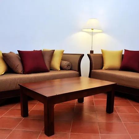 Clovefield Guest house 2*