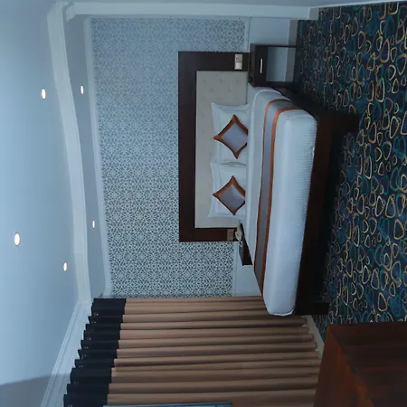 Galaxy Grand Hotel Nuwara Eliya