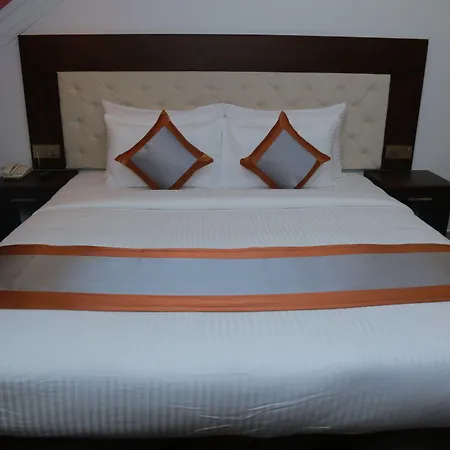 Hotel Galaxy Grand Nuwara Eliya