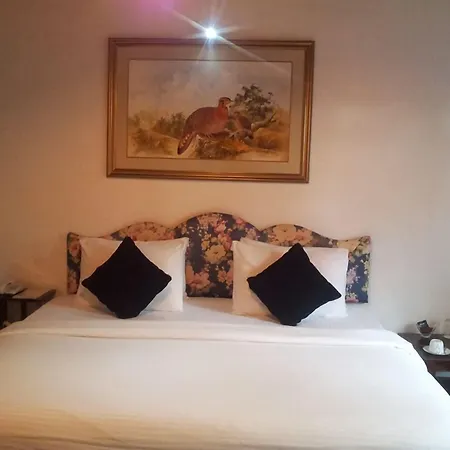 Hotel Tea Bush Nuwara Eliya